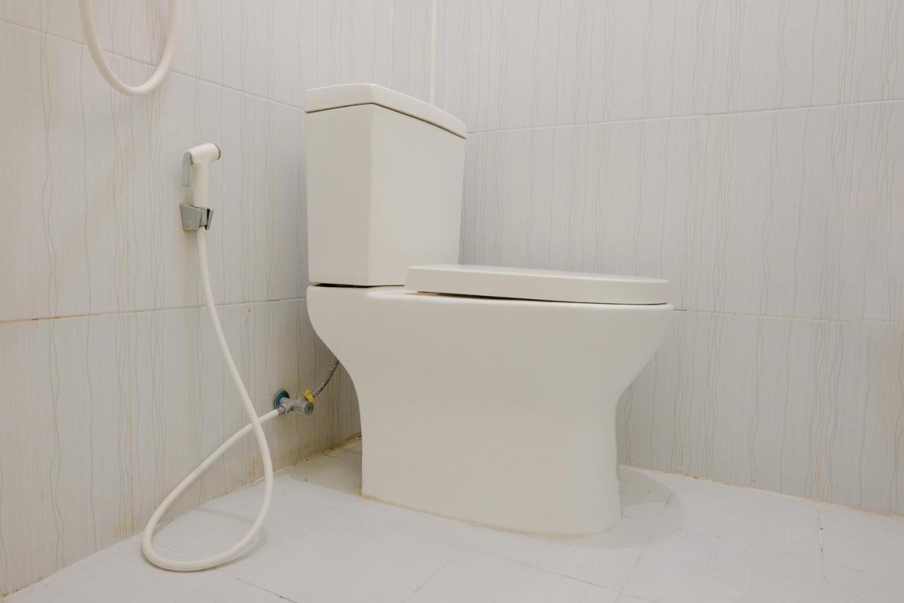 Zulfina Homestay Syariah Mitra Reddoorz Бануванги Екстериор снимка